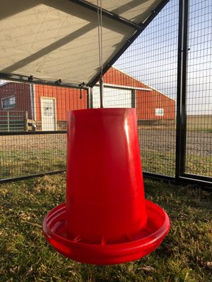 30 pound plastic feeder